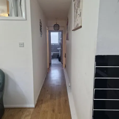 A Lovely Two Bedrooms Flat Londra Esterno foto