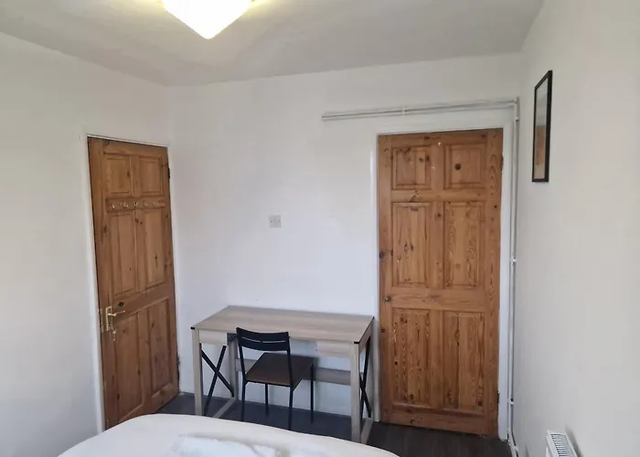 A Lovely Two Bedrooms Flat